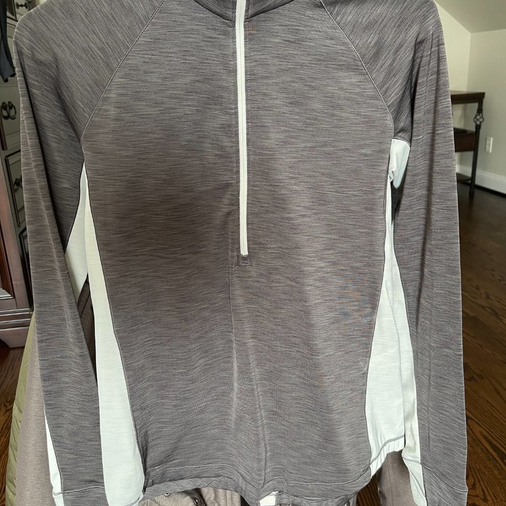 Gray and White Under Armour UA top with half zip, size S